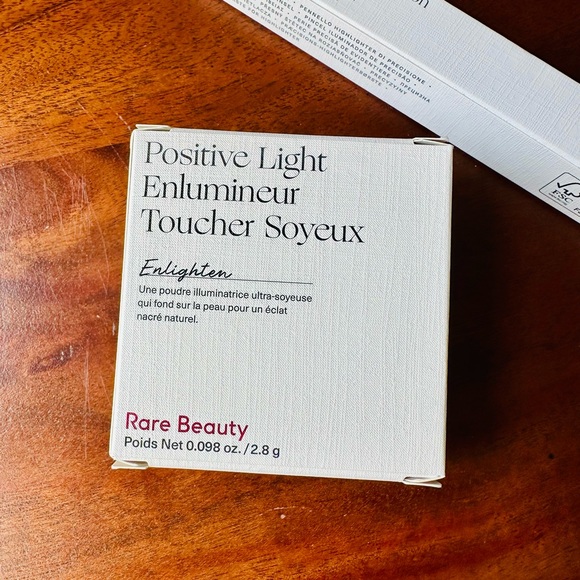 Rare Beauty Positive Light Enlighten Highlighter & Applicator Brush with Bag - Picture 8 of 12